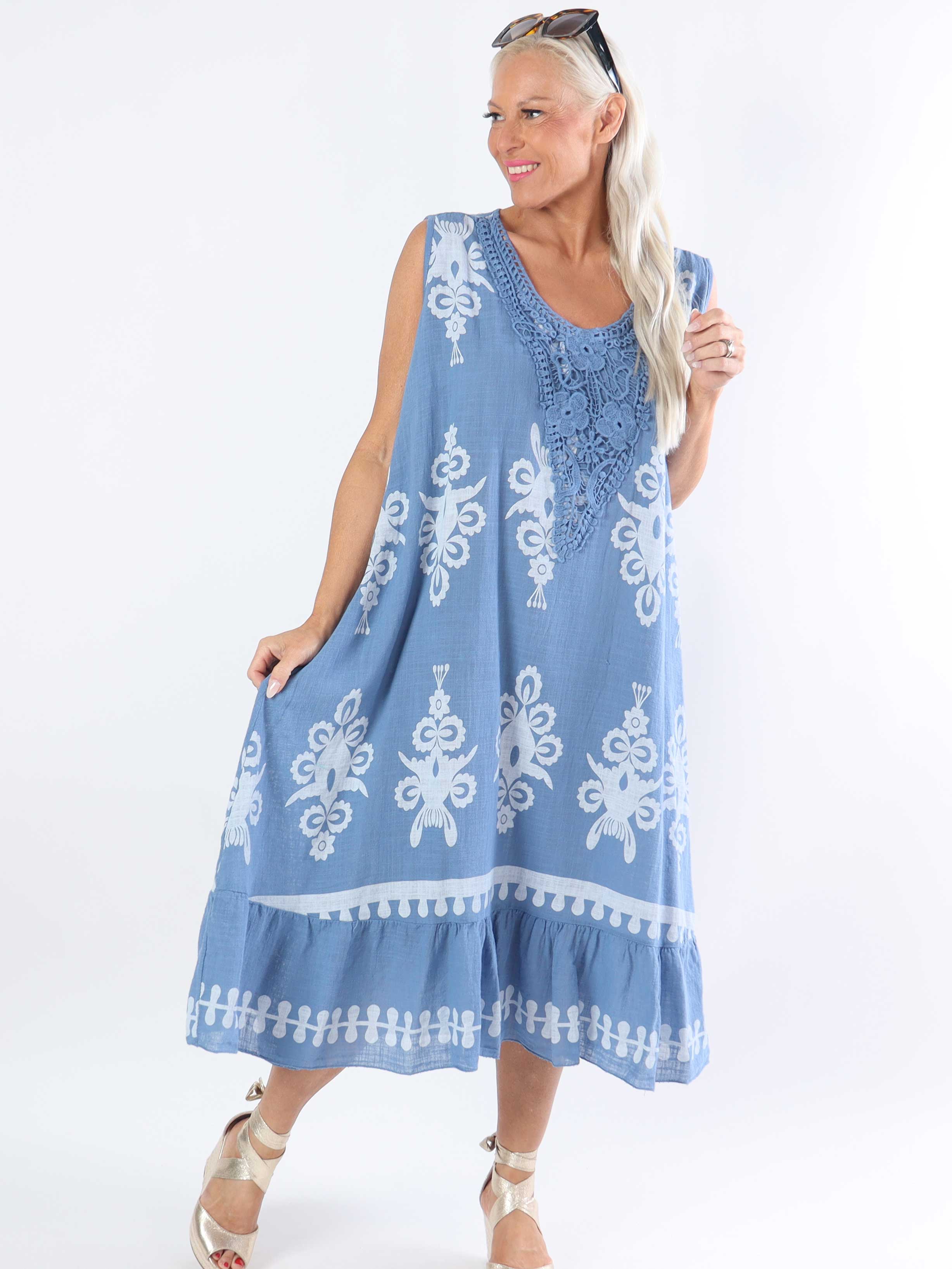 Tanzania - Vacker bomullsklänning i linne-liknande tyg i plus size